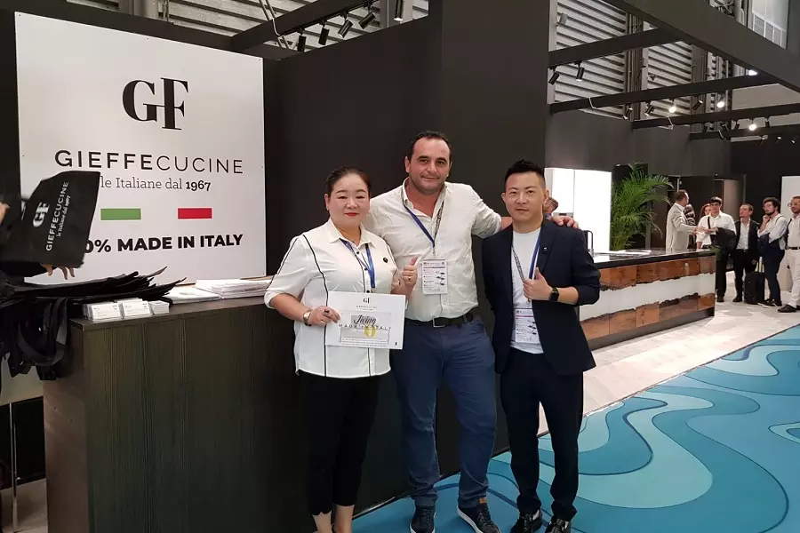 Forniture China 2019 entra nel vivo!