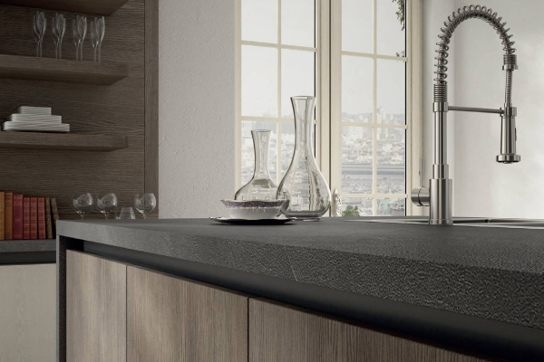 Come pulire e mantenere il piano cucina nel tempo